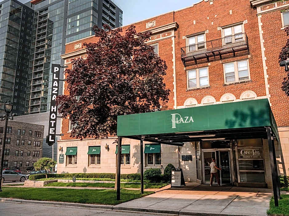 The Plaza Hotel - Milwaukee