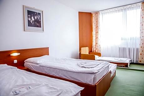 Double Room with Two Extra Beds