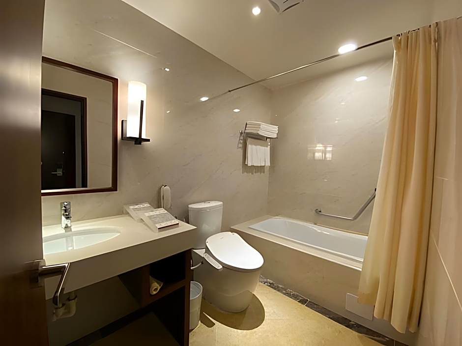 CHECK Inn Taichung LaiLai 