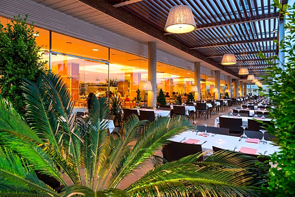 Aparthotel Costa Encantada