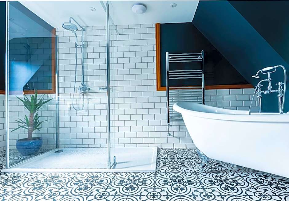 The Elm, Abbots Ripton