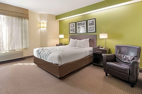 Queen Room - Accessible/Nonsmoking