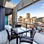 Oaks Adelaide Horizons Suites
