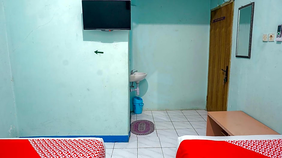 Vaccinated Staff - OYO 2088 Grha Blue Sky Syariah