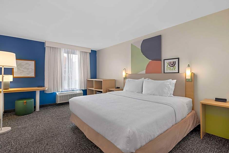Spark by Hilton Fredericksburg Southpoint
