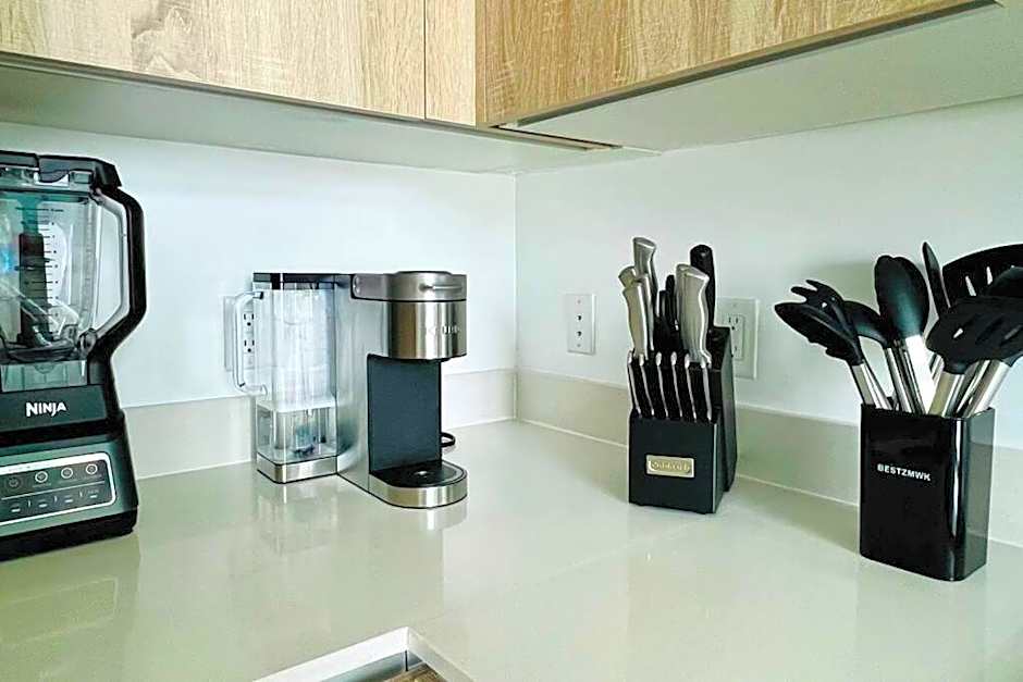 Sleek 2BD 2BA Condo In Miami Design District