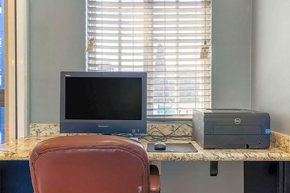 Best Western Orange Plaza