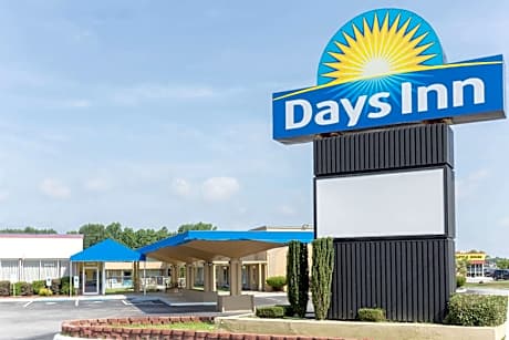 Days Inn by Wyndham Washington