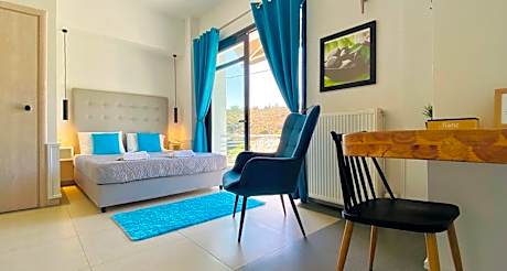 Suite with Pool View