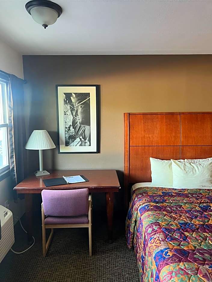 All Star Inn & Suites