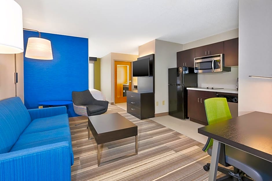 Holiday Inn Express and Suites Blacksburg- University Area By IHG