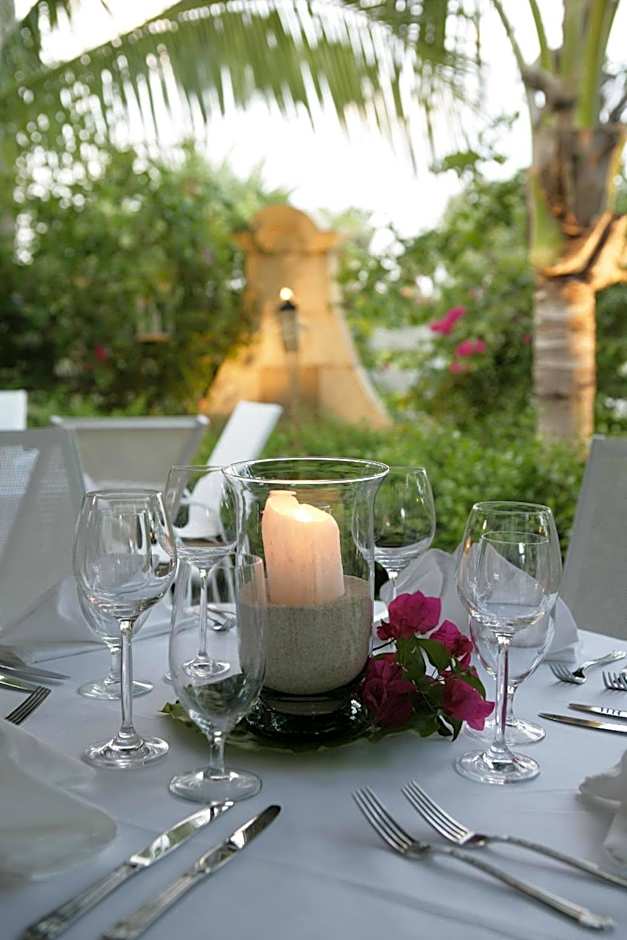 The Caribbean Court Boutique Hotel