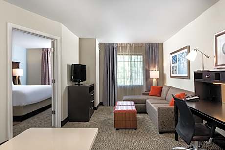 Studio Queen Suite with Communications Accessible Tub