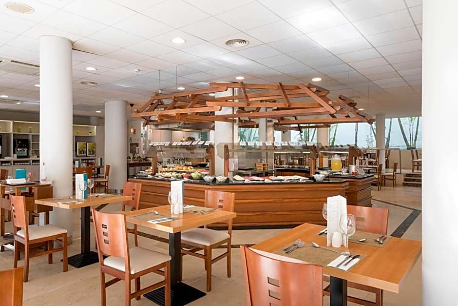 Aluasun Lago Rojo - Adults recommended