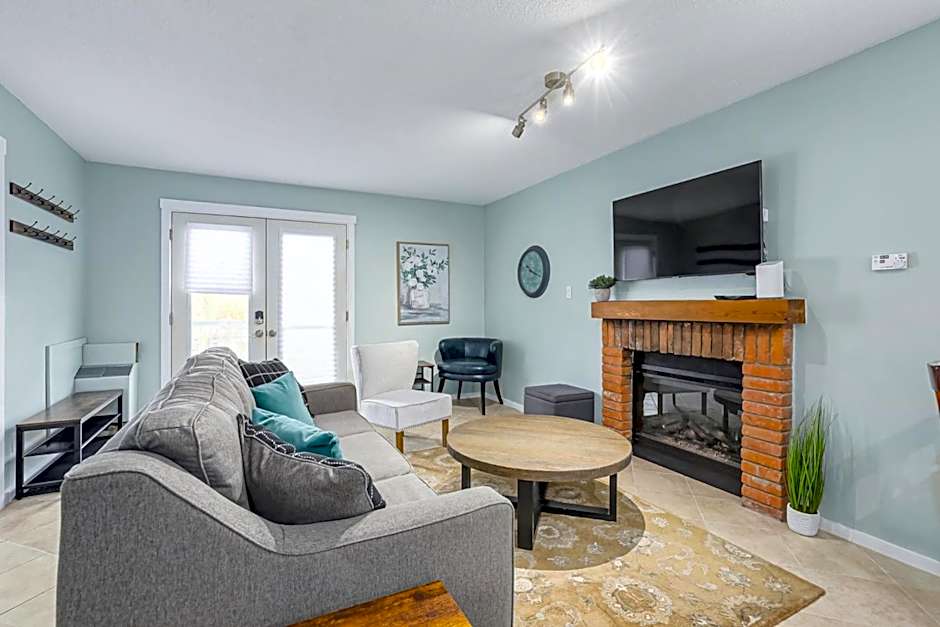 The Alpine - Central Collingwood Condo