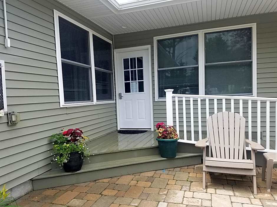 The Lakehouse Inn Geneva