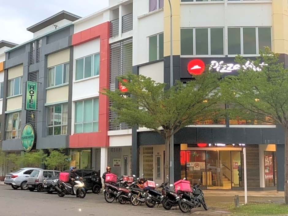Clover Hotel