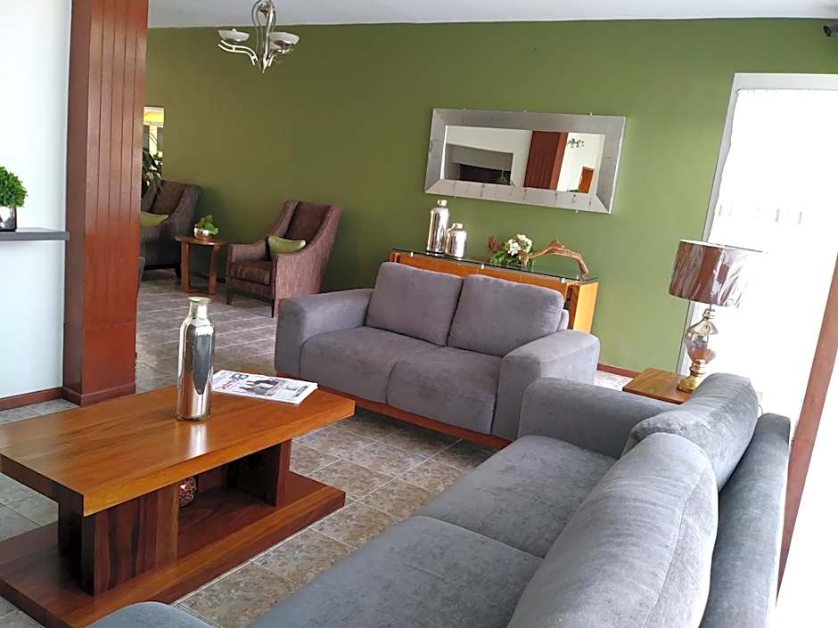 Hotel del Camino Real