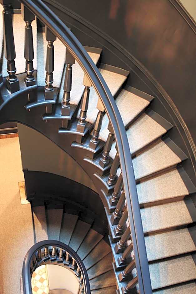 Stay Rafa At 2000 Spruce