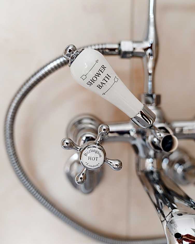 THERESET Schloss Groß Plasten