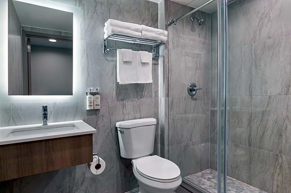 Holiday Inn Express And Suites Bronx NYC By IHG