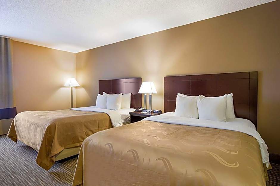 Quality Inn I-70 Near Kansas Speedway