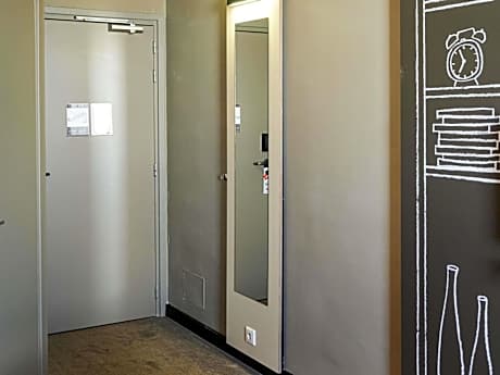Standard Room with 1 Single Bed