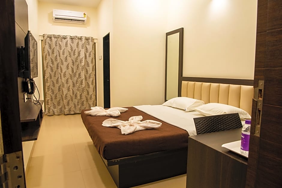 Malvan's Aishwarya Hotel