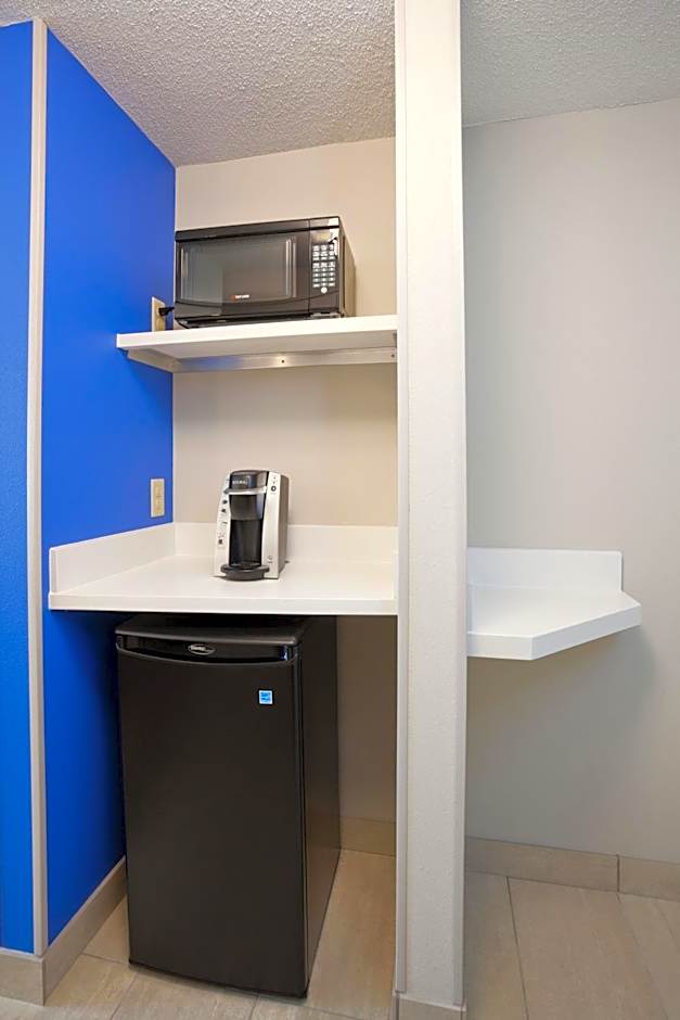 Holiday Inn Express Roseville-St. Paul By IHG