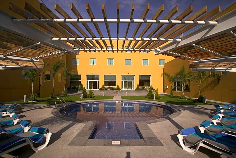 Fiesta Inn Express San Luis Potosi Oriente