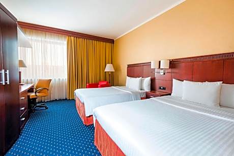 Deluxe Guest room, 2 Doubles, High floor