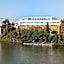 Ribera De Triana Hotel