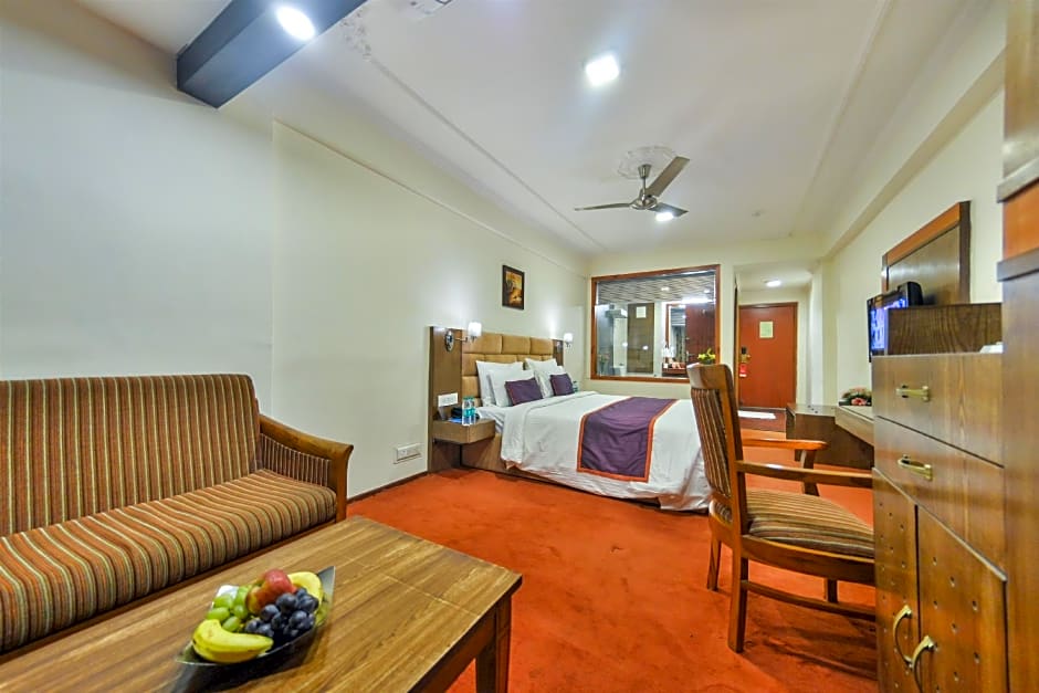 Batra Hotel and Residences