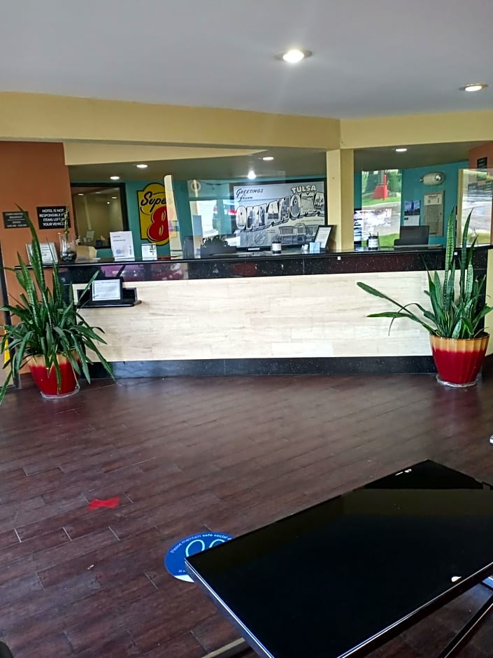 Super 8 by Wyndham Tulsa