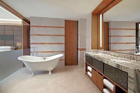 Room, 1 King Bed, Corner