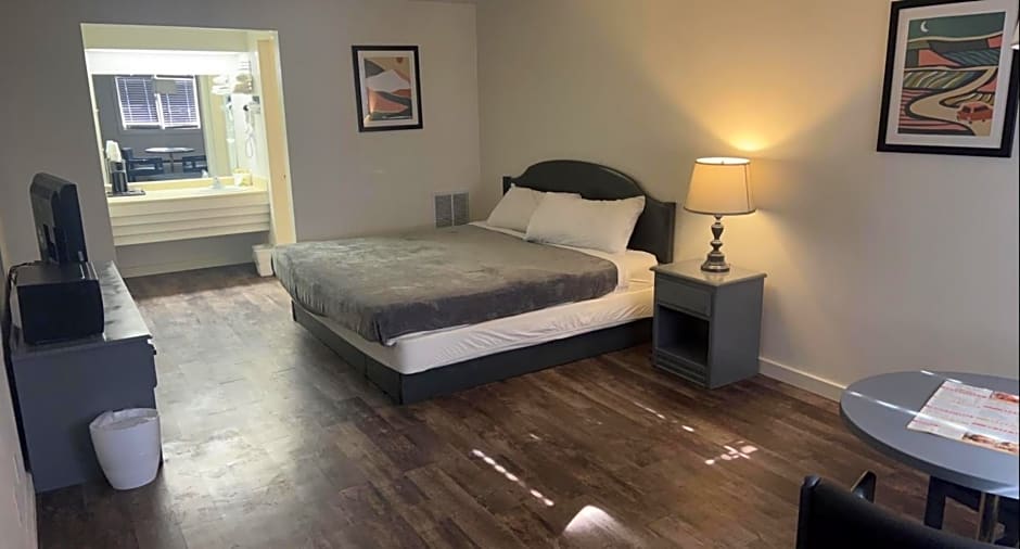 Circle S Motel