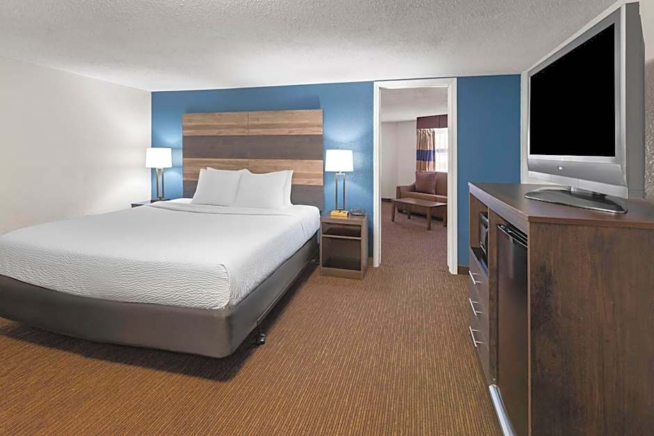 Baymont by Wyndham Downtown Detroit