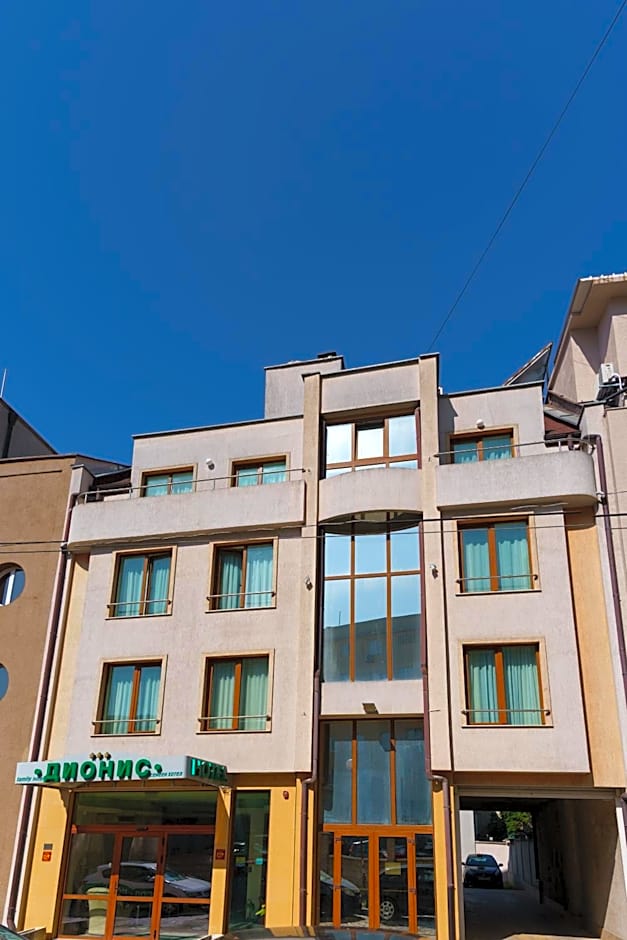 Dionis Hotel