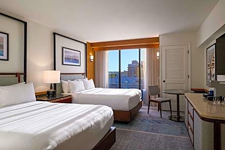 Queen Room with Two Queen Beds, City View and Transfer Shower - Mobility Accessible
