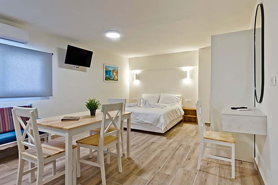 Posidonia Luxury Suites