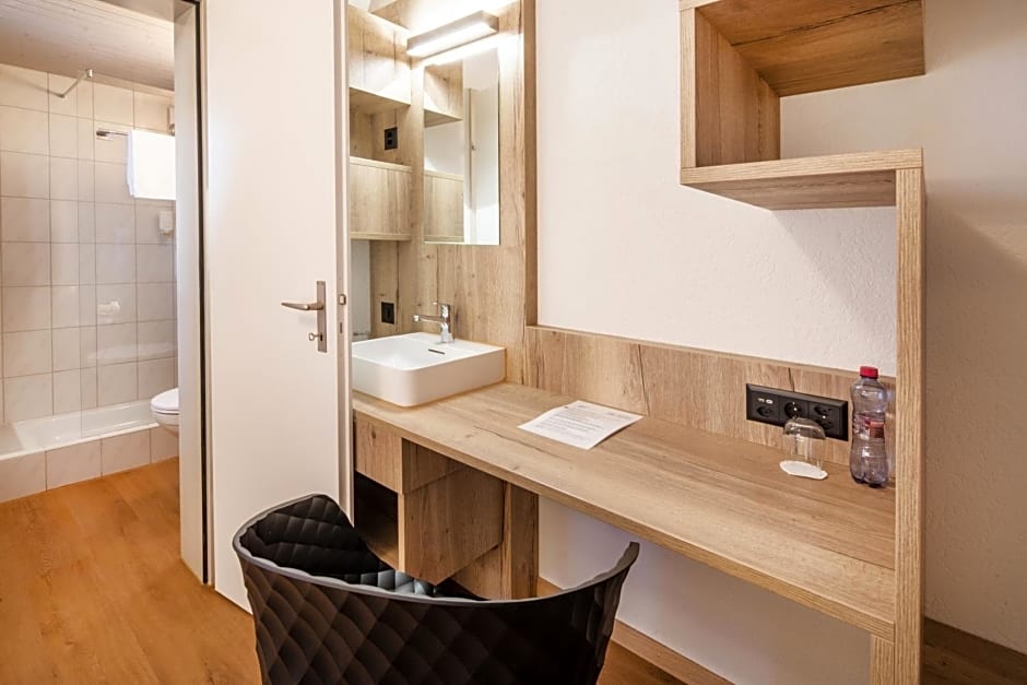 Gasthof Enge Self Check-In Hotel