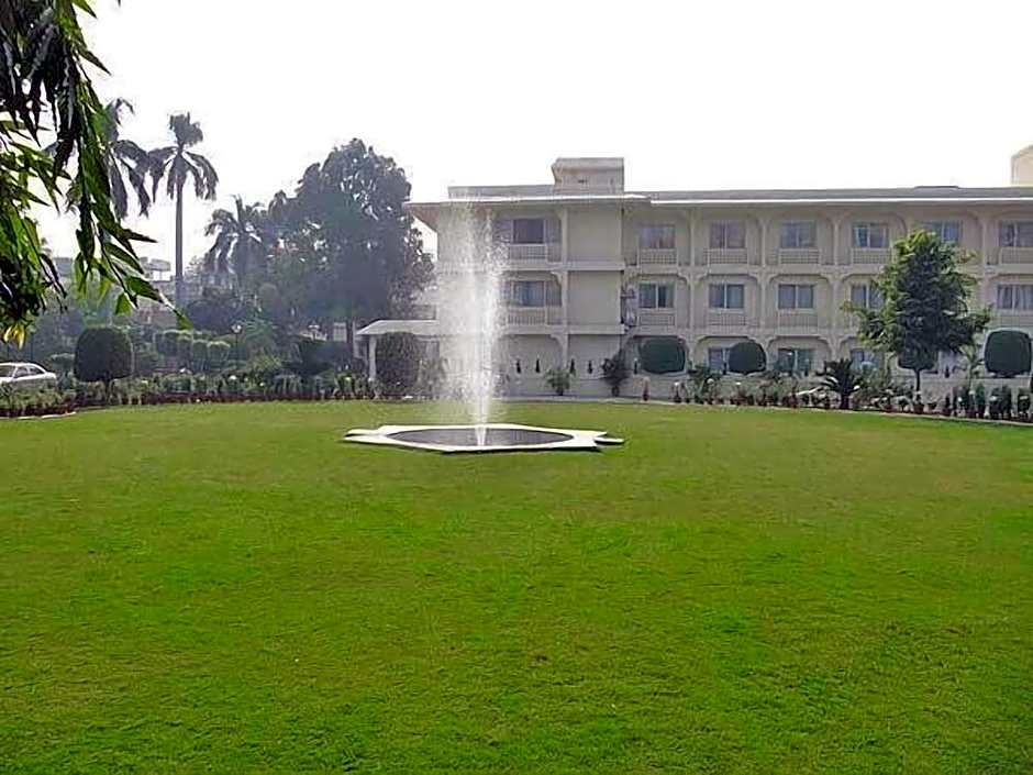 Hotel Ritz Plaza