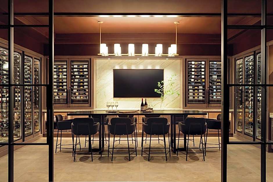Kimpton - The Forum Hotel By IHG
