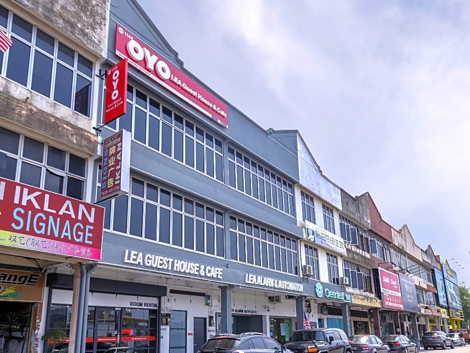 SUPER OYO 1145 Lea Guest House & Cafe