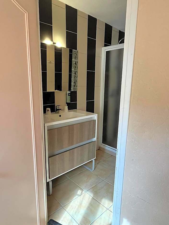 Hôtel Restaurant Les Arcades