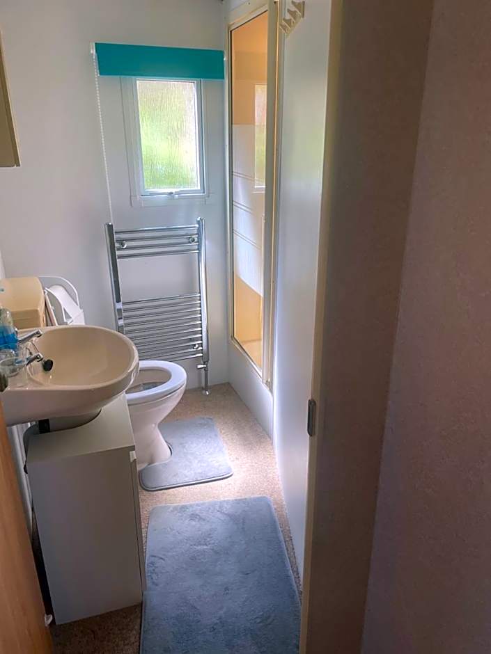 Hilltop Hideaway 2 Bed Caravan with Panoramic Town Scenery in Aberystwyth Holiday Village F8