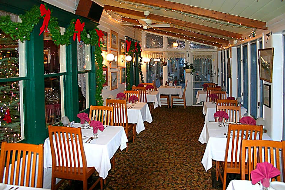 Inn at Starlight Lake & Restaurant