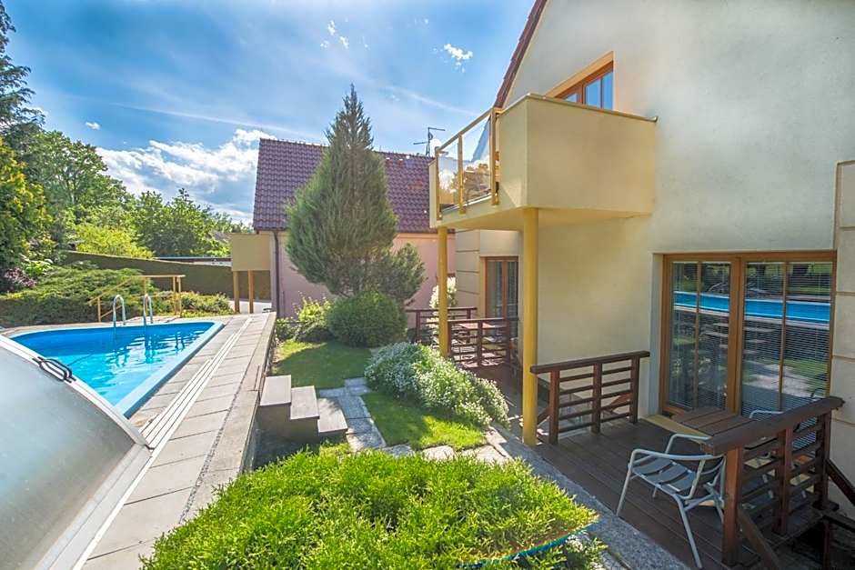 Hotel Garni Pod Skalkou