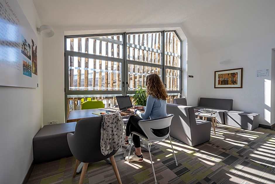 ATHOME RESIDENCE ET SPA