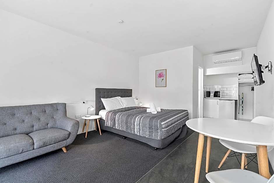 Foto 1 dari 3 — 1 Queen Bed, Accessible